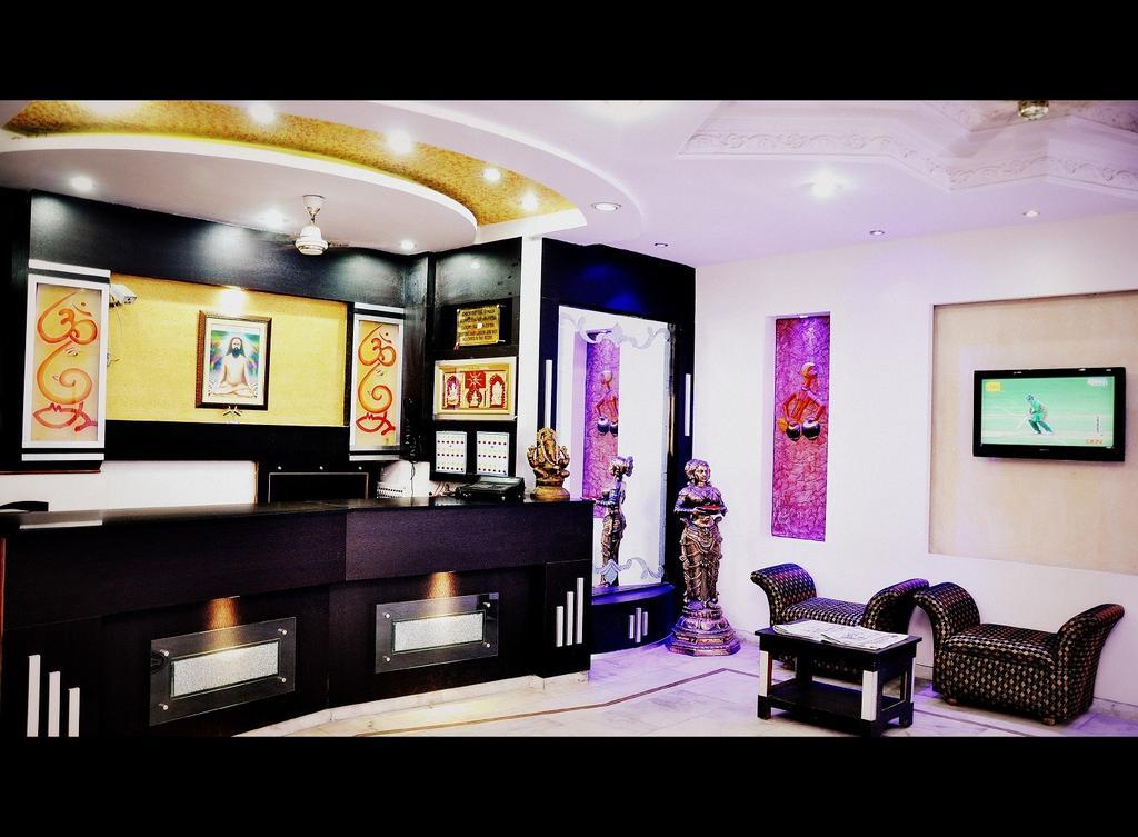 Hotel Peace Point - 1 Min Walking Distance From Station New Delhi Exterior photo