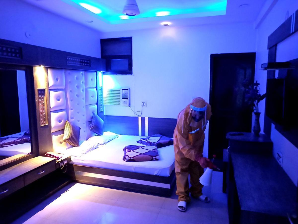 Hotel Peace Point - 1 Min Walking Distance From Station New Delhi Exterior photo
