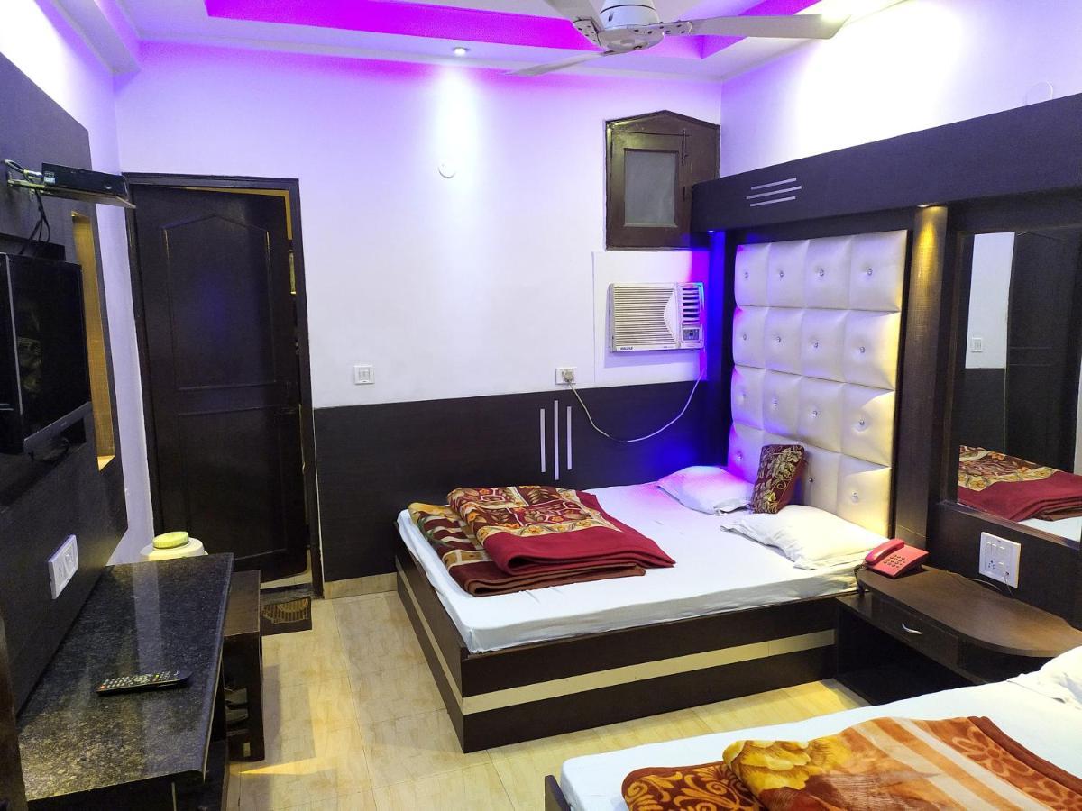 Hotel Peace Point - 1 Min Walking Distance From Station New Delhi Exterior photo